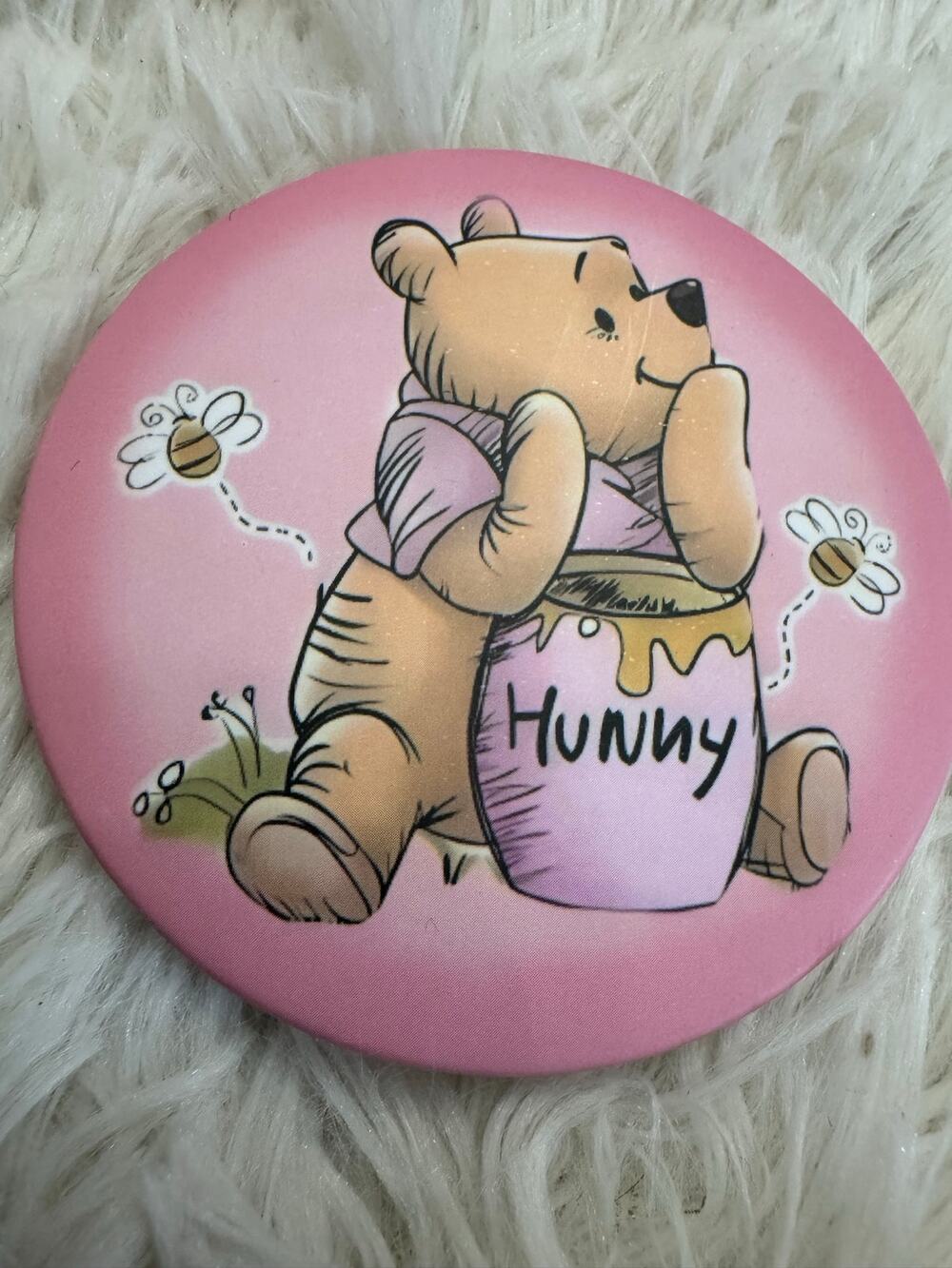 Winnie the Poohpink compact mirror with honey pot and bees